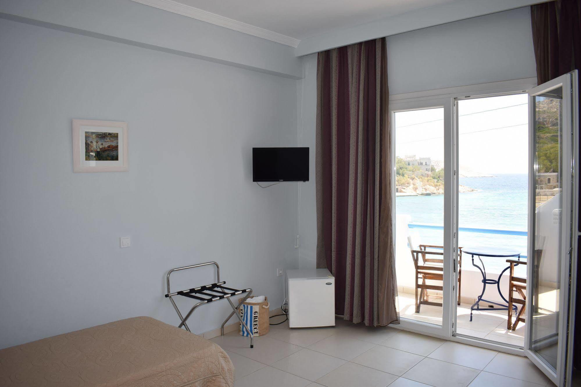 Vari Beach Hotel Luaran gambar