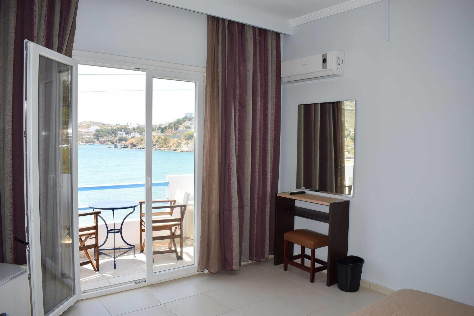 Vari Beach Hotel Luaran gambar